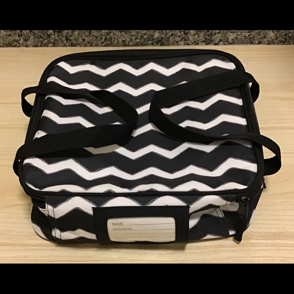 thirty-one Other - Thirty One Chevron Thermal Food Carrier Tote